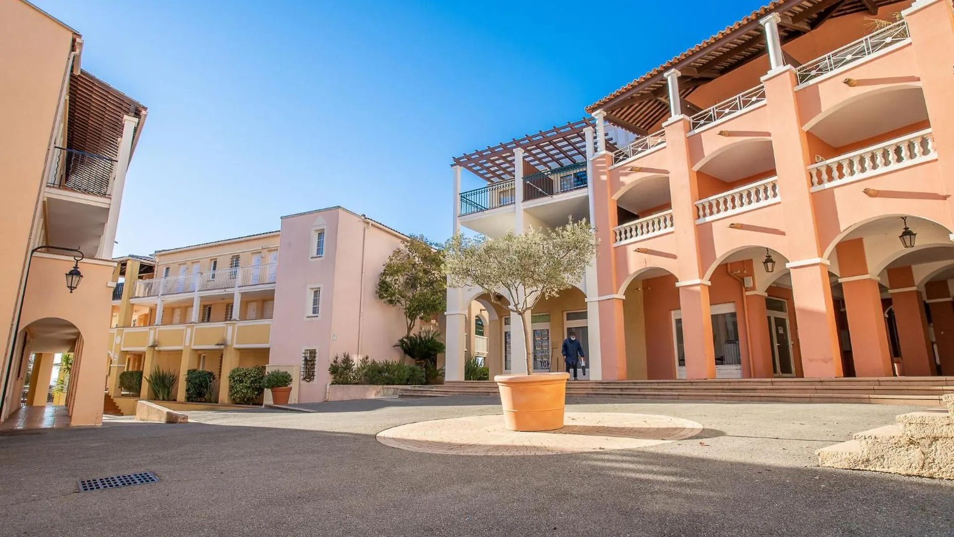 Apartment Village Cap Esterel - L'Esquinade-105 By Interhome Saint-Raphaël