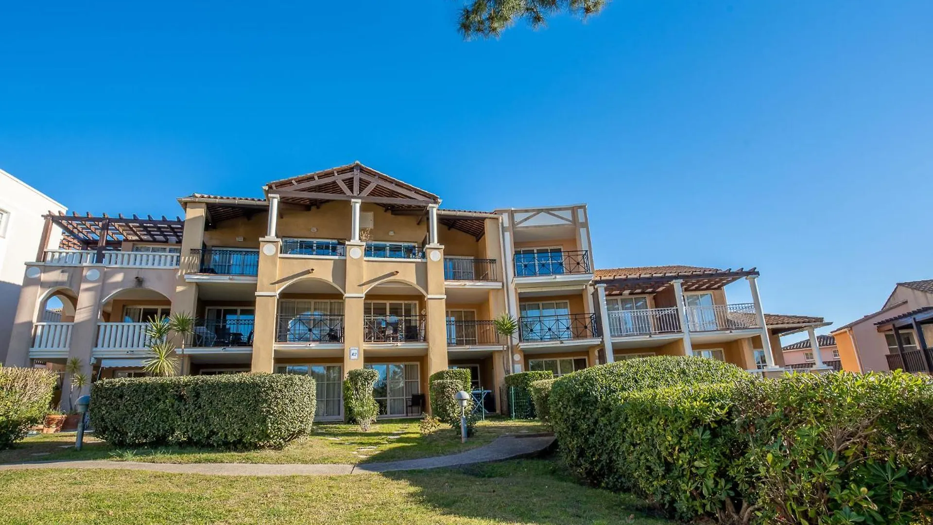 Apartment Village Cap Esterel - L'Esquinade-105 By Interhome Saint-Raphaël